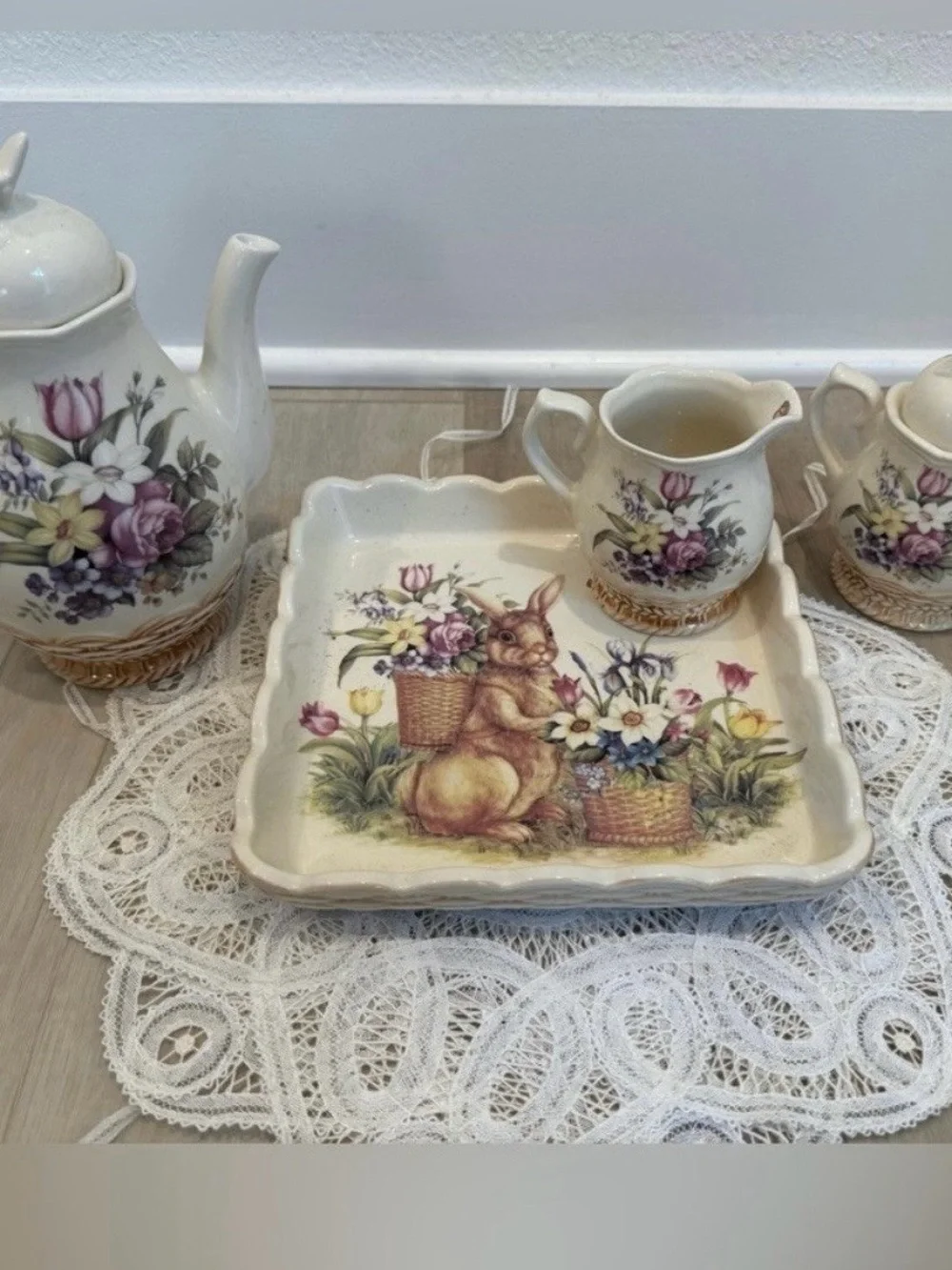 Vintage Cracker Barrel teapot set. 